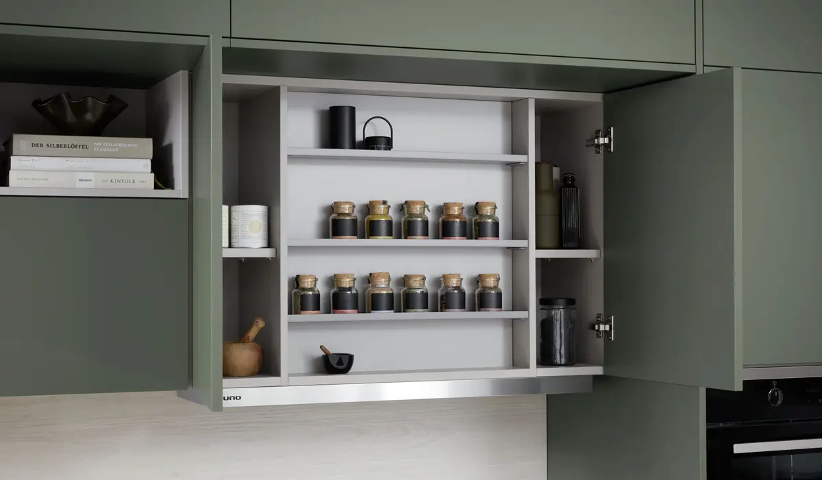 Contur Kuechenzeile modern Gruen matt